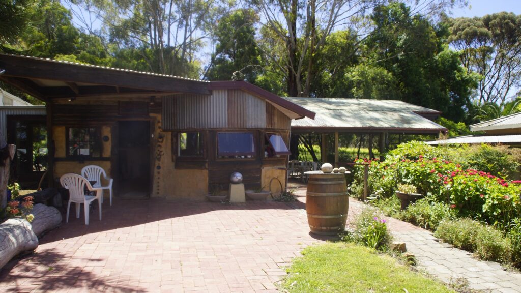 Discover Magpie Springs Art Gallery and Cellar Door on the stunning Fleurieu Peninsula south of Adelaide – home to acclaimed artist Avril Thomas's studio, original oil paintings, boutique Adelaide Hills wines, and peaceful vineyard gardens. Visit us at Willunga Hill!